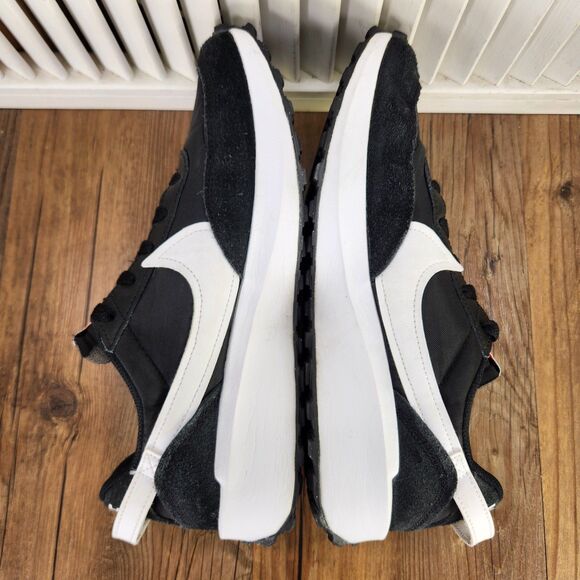 Nike Waffle Debut Mens Sz 8.5 Black White Trail Running Sneaker Shoes DH9522-001 main image 5